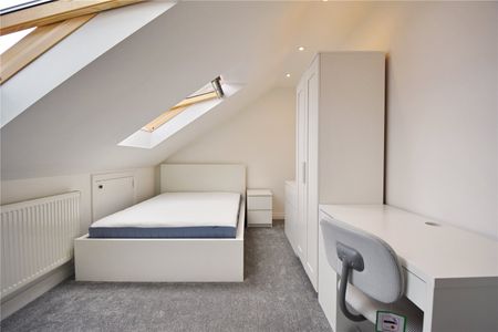 Kingsholm Road, Southmead - Photo 2