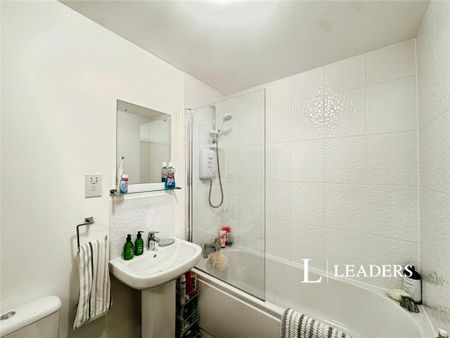 2 bedroom flat to rent - Photo 5