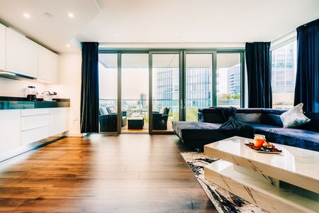 Alie Street - Photo 2