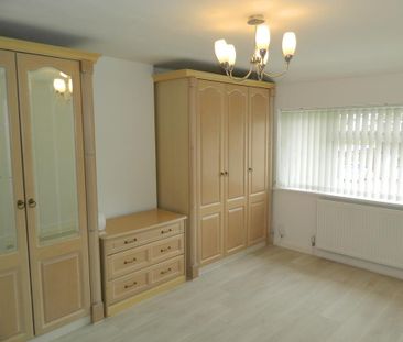 3 bedroom semi-detached house to rent - Photo 6