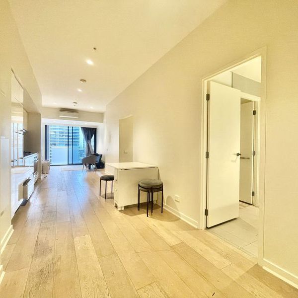 No Compromises, Pure Comfort: 3BR, 2BA Apartment with Balcony and City Views - Photo 1