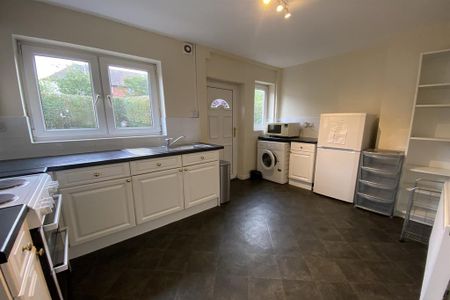 3 bedroom terraced house to rent - Photo 2