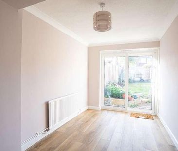 Oak Drive, Higham, Rochester, Kent, ME3 - Photo 5