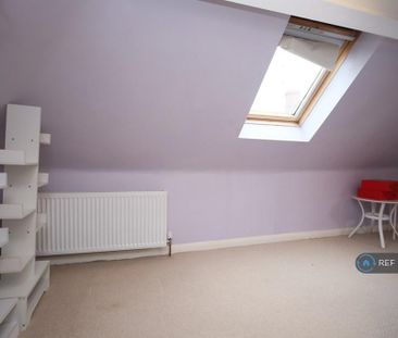 4 bedroom terraced house to rent - Photo 4