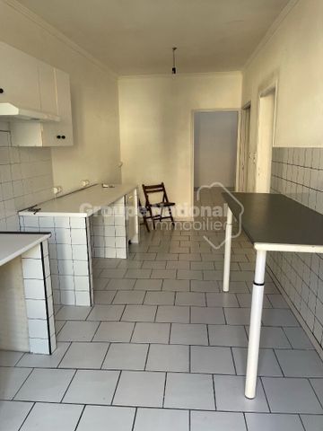 Location Appartement 4 pièces 106m² - Photo 2