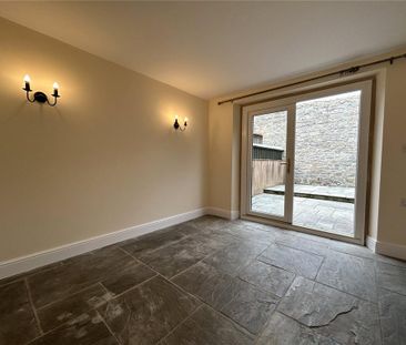 4 bedroom detached house to rent - Photo 1