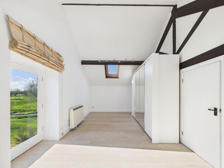 Latton, Swindon - Photo 5