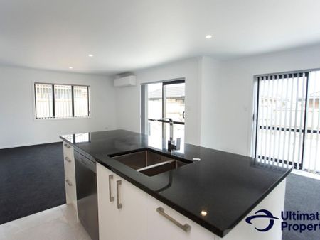 Beautiful Double Storey Home. - Photo 3