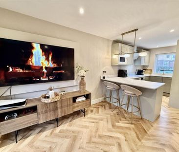 Christmas Place, The Staiths, Gateshead - Photo 1