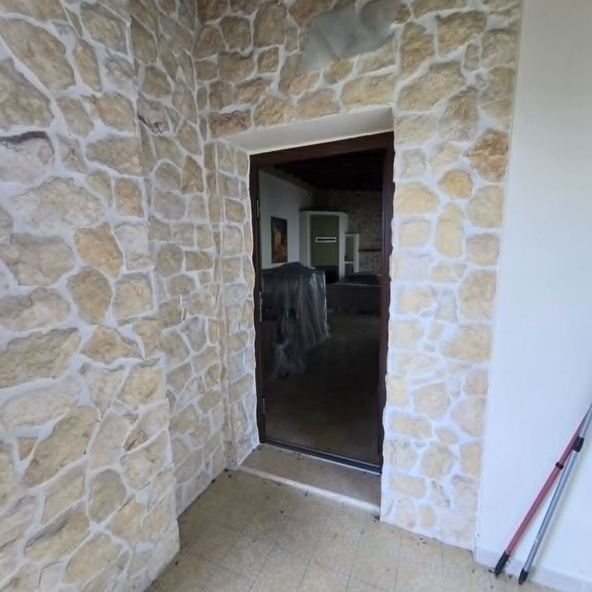 Μονοκατοικία για ενοικίαση Κέντρο (Ωραιόκαστρο) - Φωτογραφία 1