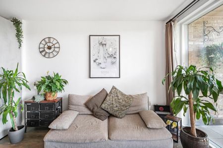 3 bedroom apartment to rent - Photo 3