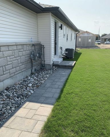 For Lease - 120 Sienna Avenue Unit# B, Belleville, Ontario - Photo 4