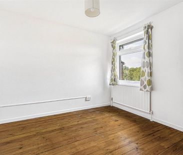 2 bedroom end of terrace house to rent - Photo 4