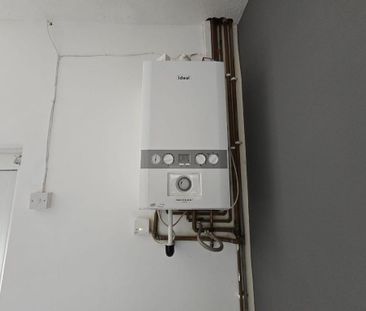 2 bedroom terraced house to rent - Photo 4