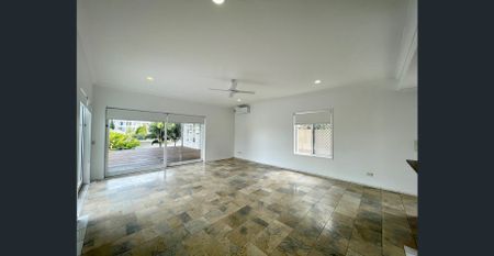 Waterfront Family Home for Lease - 42 Blair Athol Crescent, Bundall QLD - Photo 2