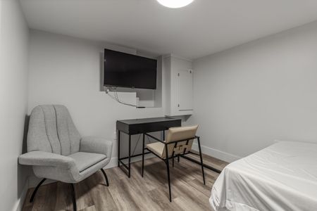 255 Somerset Street East - 1 - Photo 4