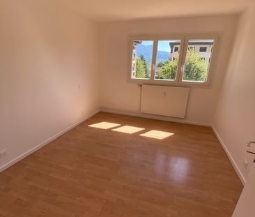 Location Appartement 4 pièces 75m² LA MOTTE SERVOLEX 73290 - Photo 3