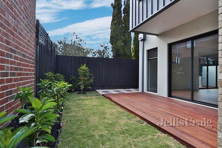 69 Crow Street, Burwood East - Photo 5