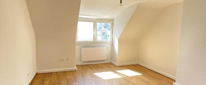 2 Zimmer-Dachgeschosswohnung in Solingen-Mitte - Photo 1