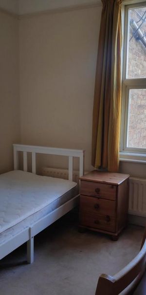 House share to rent - Photo 1