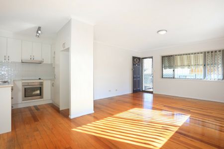 PRIME LOCATION - Photo 5