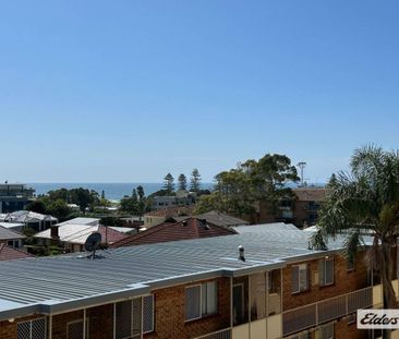 NORTH WOLLONGONG MODERN 3 BED UNIT - Photo 4