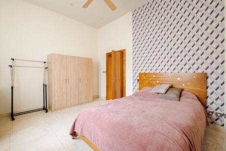 4 bedroom flat to rent - Photo 3