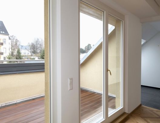 Sanierter Altbau mit Fußbodenheizung und Parkett! - Foto 1