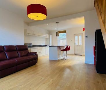 2 bedroom terraced house to rent - Photo 1