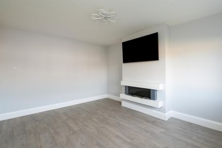 2 bed maisonette to rent in Milton Close, Solihull, B93 - Photo 4