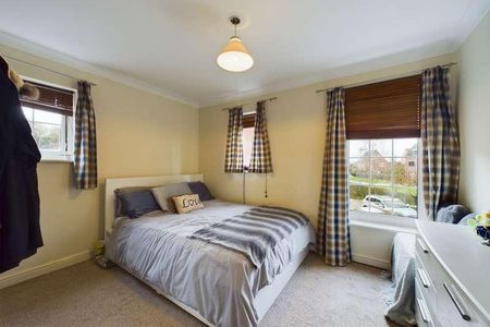 Cypress Covert, Thetford, IP24 - Photo 3