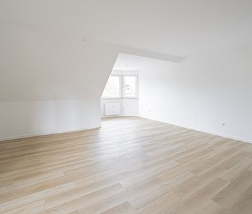 Hundsmühlen - Hunoldstraße: 2-Zimmer-DG-Wohnung, der Besichtigungst... - Photo 5