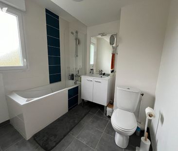 LE RHEU - Maison en lotissement - 2 chambres - jardinet - Photo 1