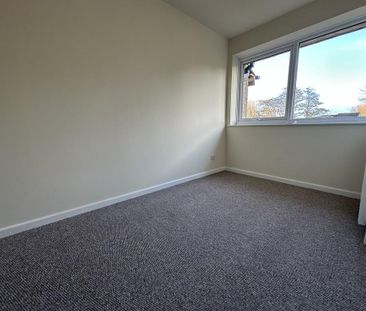 2 bedroom semi-detached house to rent - Photo 6