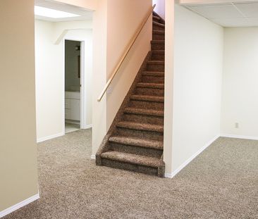 Spacious 3 Bed + Den | Finished Basement | Large Yard | Oversized G... - Photo 3