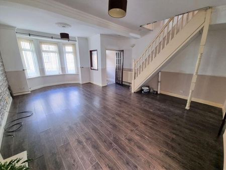 3 bedroom terraced house to rent - Photo 2