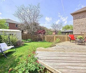 For Lease - 396 Flanagan Court, Newmarket, Ontario - Photo 4