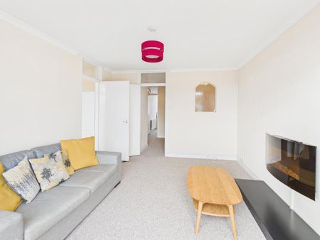 2 bedroom flat to rent - Photo 2