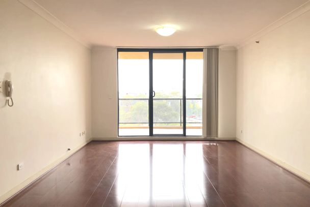 179/1-3 Beresford Road, - Photo 1