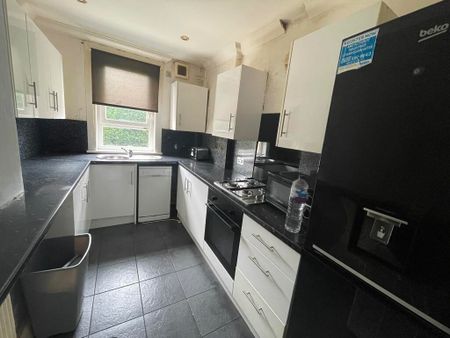 2 Bed Maisonette, Avonspark Street, G21 - Photo 3