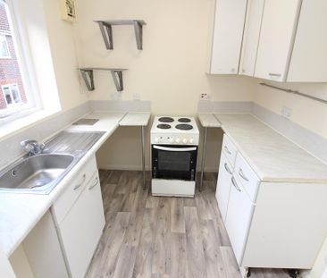 1 bedroom flat to rent - Photo 6
