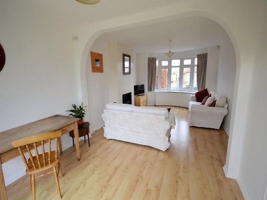 4 Bedroom Semi Detached To Let - Photo 1
