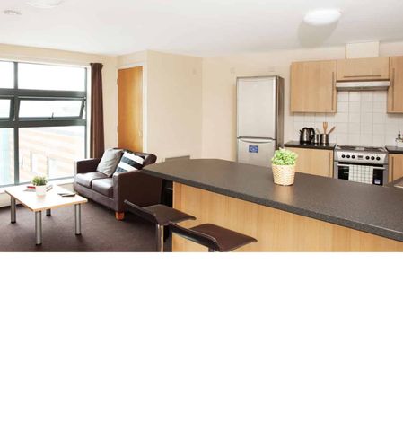 Extra Large High Double Ensuite - Photo 5