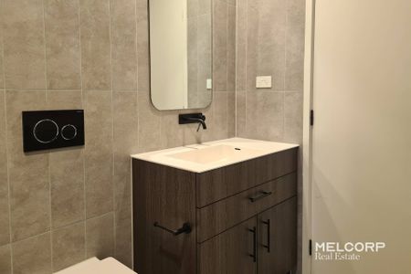 PRIME LOCATION WITH RESORT-INSPIRED AMENITIES - FULLY FURNISHED - Photo 4