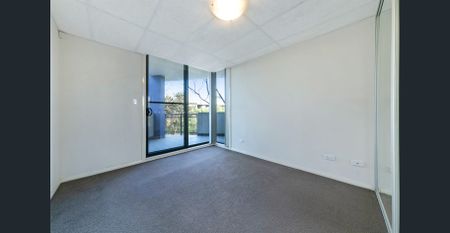 Air-Conditioned Two-Bedroom Apartment with Two Bathrooms and Two Balconies! - Photo 2