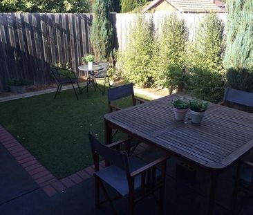 6B Yendon Road, Carnegie - Photo 1