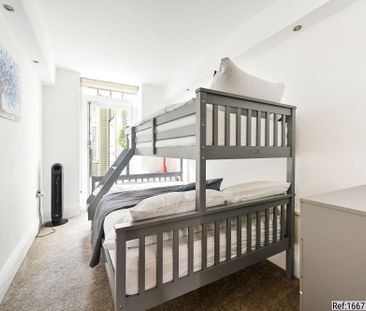 4 bed Flat in Green Street , London, W1K 6RW - Photo 2