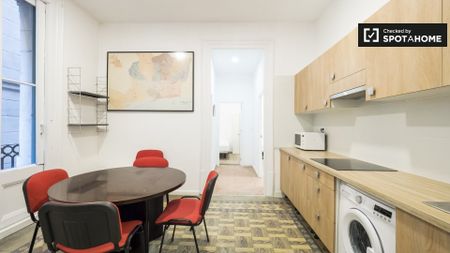 barcelona, Catalonia 08002 - Photo 4