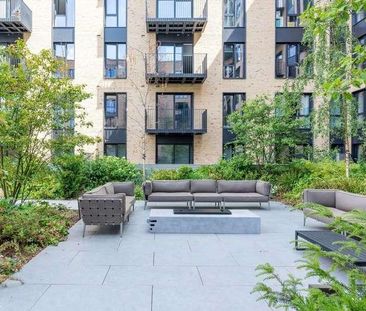 Greenford Quay, Greenford, UB6 - Photo 2