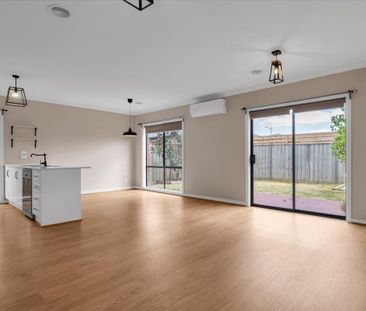 Stylish & Low-Maintenance Living - Photo 2